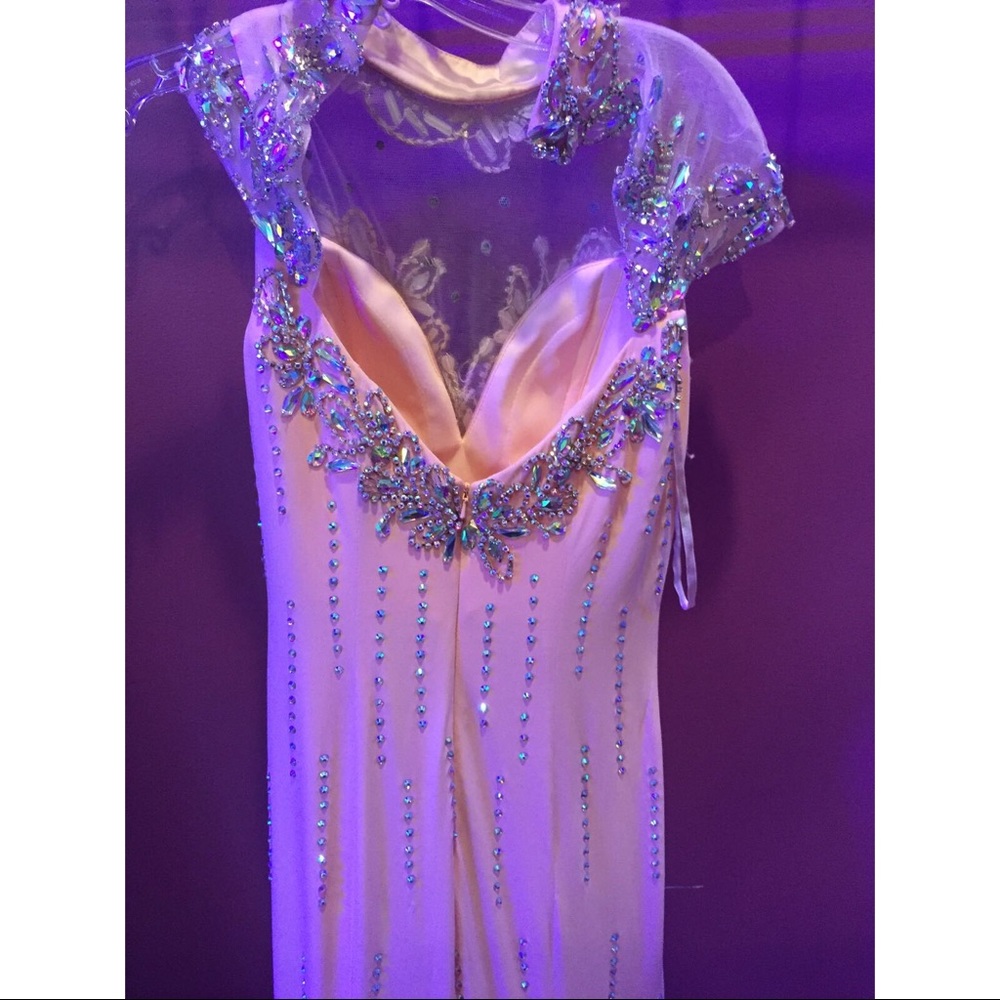 Prom dress - Picture 5 of 5